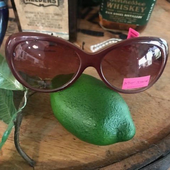 BETSEY JOHNSON BROWN GINGHAM UV Sunglasses 34 main image 5